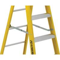 Industrial Heavy-Duty Stepladders (6900 Series), 4', Fibreglass, 300 lbs. Capacity, Type 1A Groupe Belzile Dickner