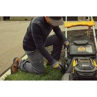 60V MAX* Brushless Cordless RWD Mower Kit, Self-Propelled Walk-Behind, Battery Powered, 21" Cutting Width Groupe Belzile Dickner
