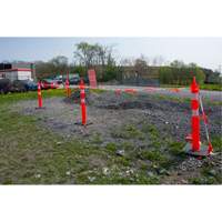 Poteau d&eacute;lin&eacute;ateur de qualit&eacute; sup&eacute;rieure, 42" h, Orange Groupe Belzile Dickner