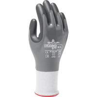 Gants r&eacute;sistants aux coupures 577, Taille 6/Petit, Calibre 13, Rev&ecirc;tement Mousse de nitrile, Enveloppe en PEHP, ANSI/ISEA 105 niveau 3/EN 388 niveau C Groupe Belzile Dickner