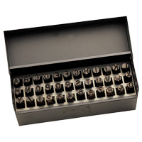 Jeu de lettres et num&eacute;ros pour estampage &agrave; la main, 36 morceaux Groupe Belzile Dickner