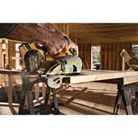 FlexVolt&reg; Max Brushless Circular Saw with Electric Brake (Tool Only), 7-1/4", 60 V Groupe Belzile Dickner