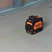 Niveau laser planaire vert auto-nivelant rechargeable UAU450 | Dickner Inc