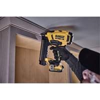 Cloueuse de finition sans fil cal 18 XR, 20 V, Lithium-ion Groupe Belzile Dickner