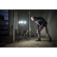 18V Professional Cordless Folding Panel Work Light on Tripod, LED, 3600 Lumens Groupe Belzile Dickner
